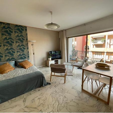 studio 2 pers , 40m2 en bord de mer avec vue mer Menton Exteriör bild