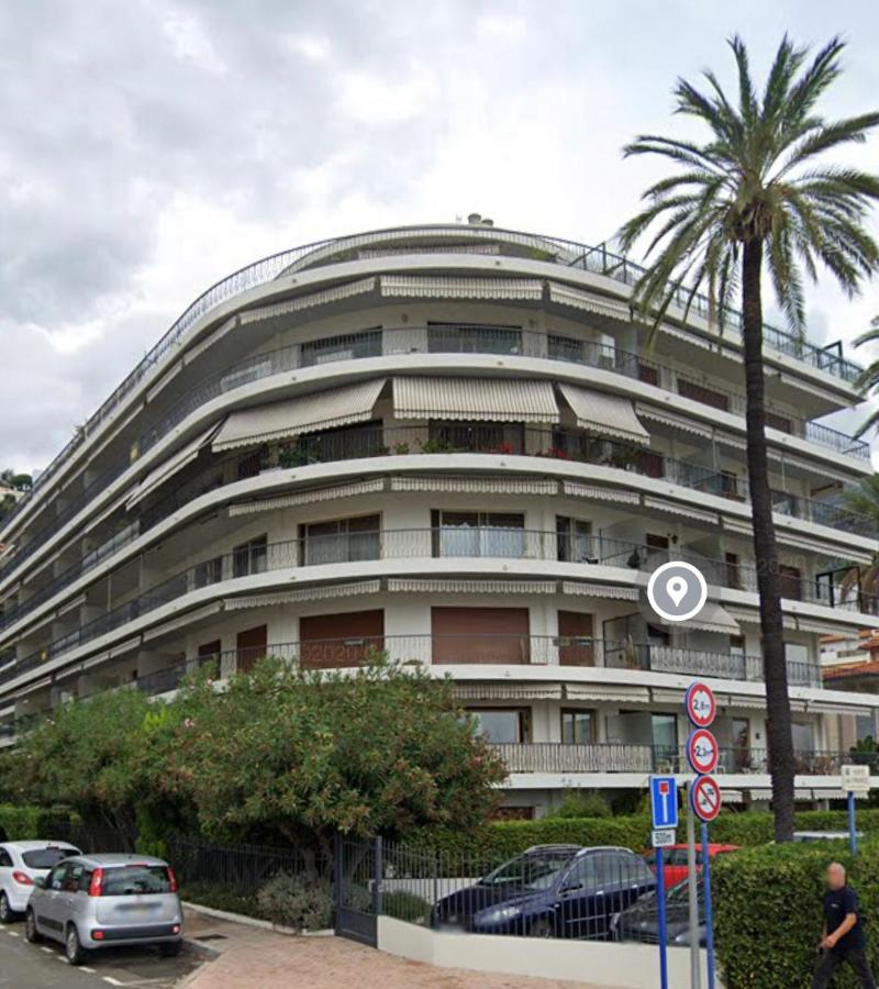 studio 2 pers , 40m2 en bord de mer avec vue mer Menton Exteriör bild