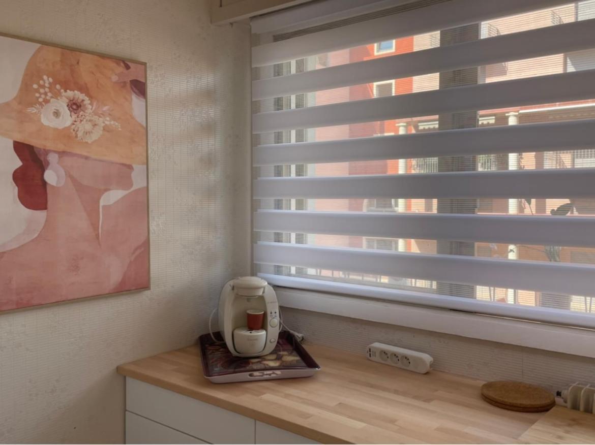 studio 2 pers , 40m2 en bord de mer avec vue mer Menton Exteriör bild